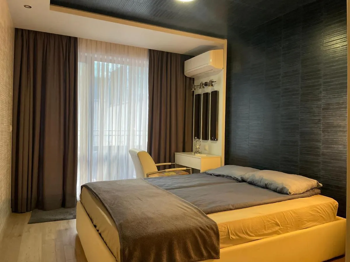 Luxury Apartments In Top City Center Varna 1 0*,
